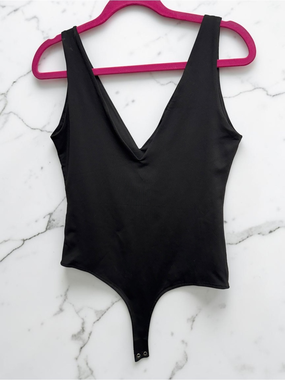 🖤ReoRia Black V-Neck Women's Bodysuit🖤